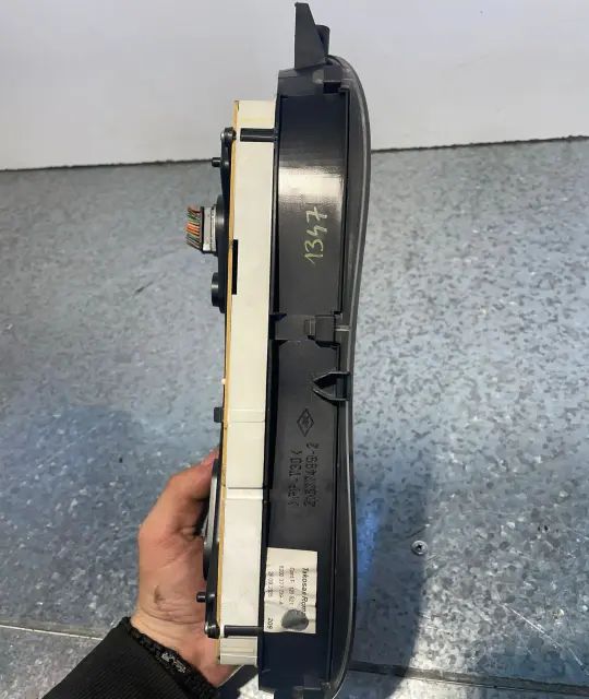 Ceasuri bord Dacia Logan 2005 1.4 MT (75 hp)