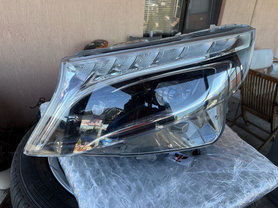 Фар Mercedes V Class 2019