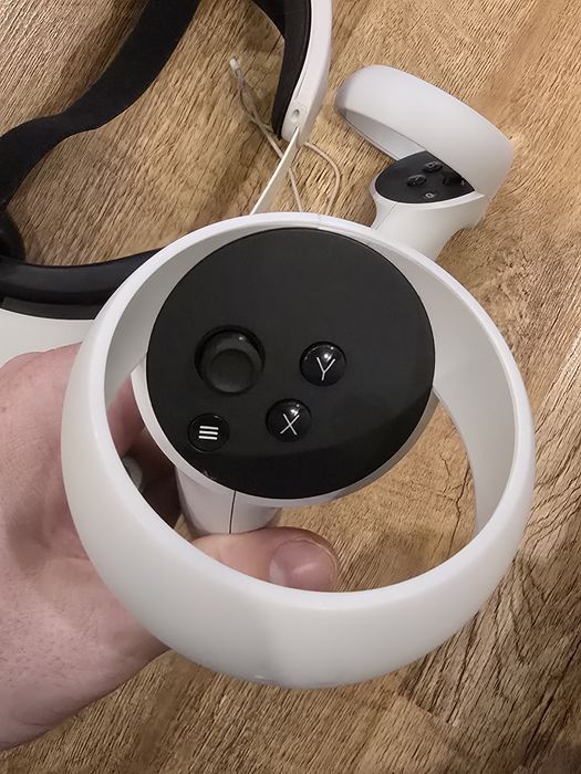 Oculus quest 2  отличное состояние