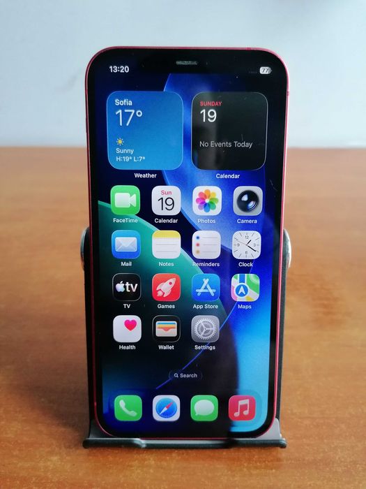 Iphone 12 в много добро състояние