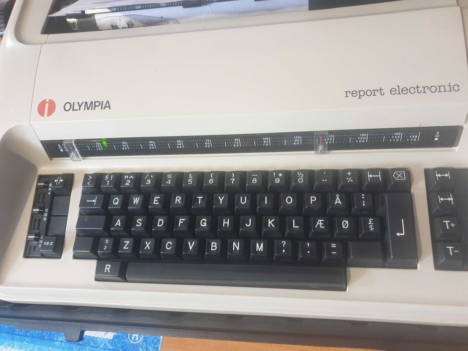 Masina electronica de scris Olympia Werke AG  Report  electronic