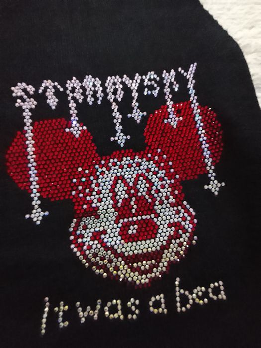 Одежда со стразами