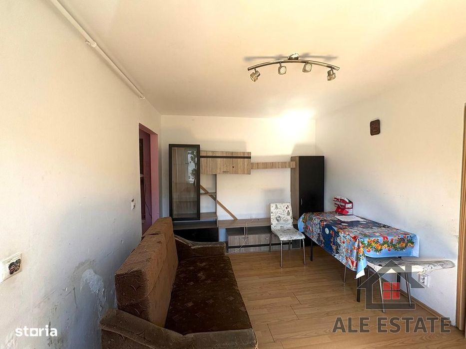 Apartament 2 camere de vanzare, mobilat, etaj 2, zona Micro 3