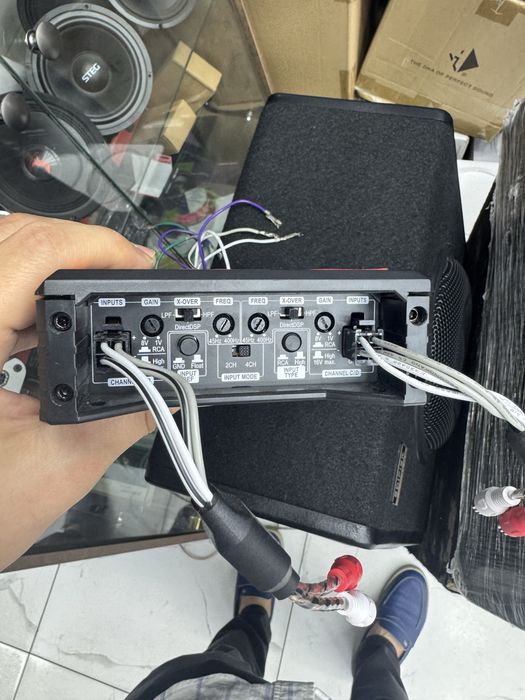 Helix 204 X-over amplifer