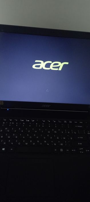 Ноутбук Acer , без рабочих батерей