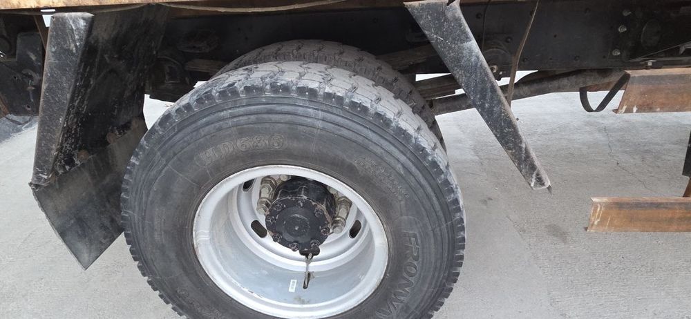 Howo sinotruk sotiladi