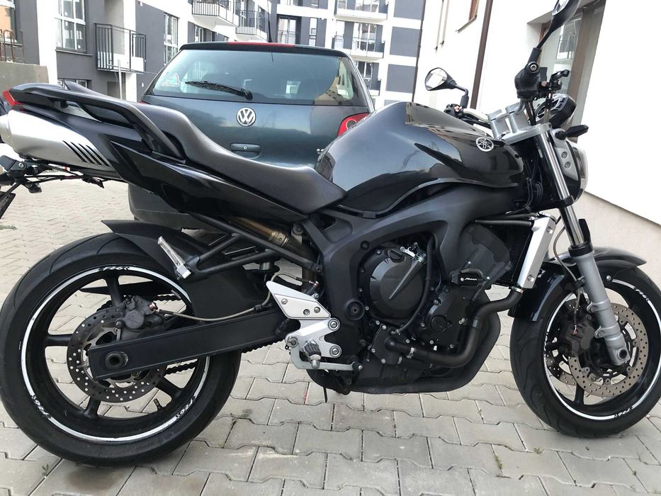 Motocicleta yamaha 600