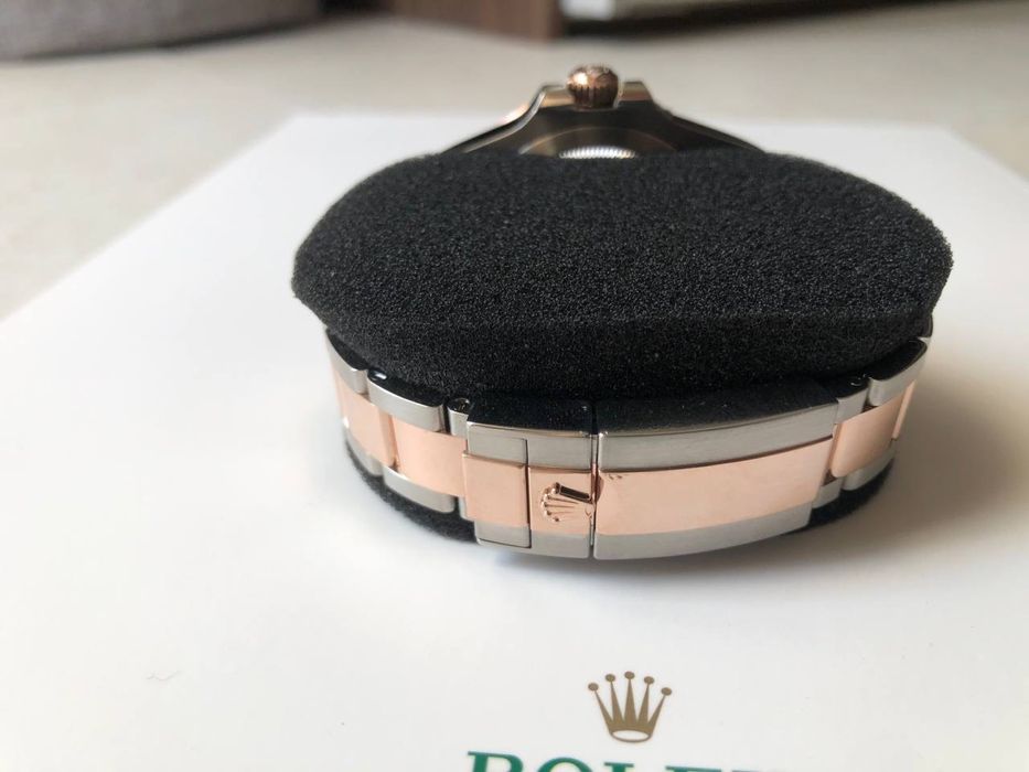 Часовник Rolex GMT-Master II Root Beer 18K Rose Gold & Steel