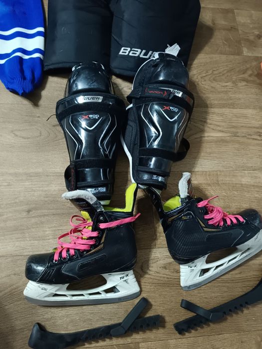 Продам хоккейную форму