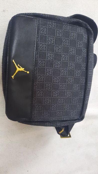 Продам сумку  Jordan