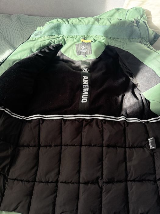 Продам зимнюю куртку