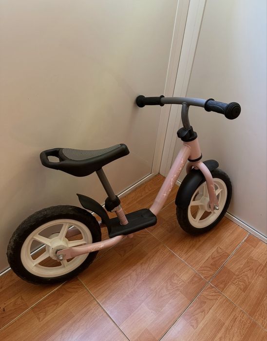 Bicicleta fara pedale pentru copii