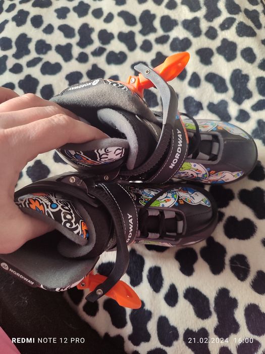 Продам коньки детские