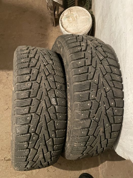 Колесо зимнее шипованное