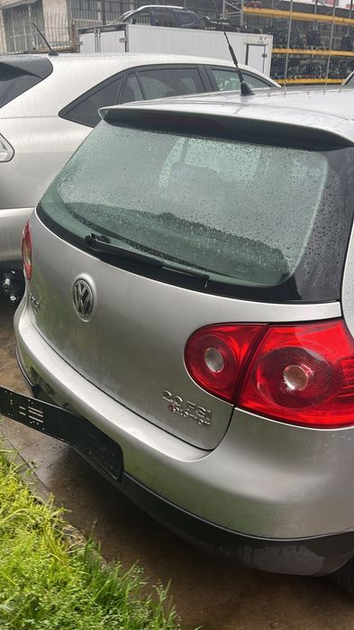 Dezmembrez vw golf 5 4x4