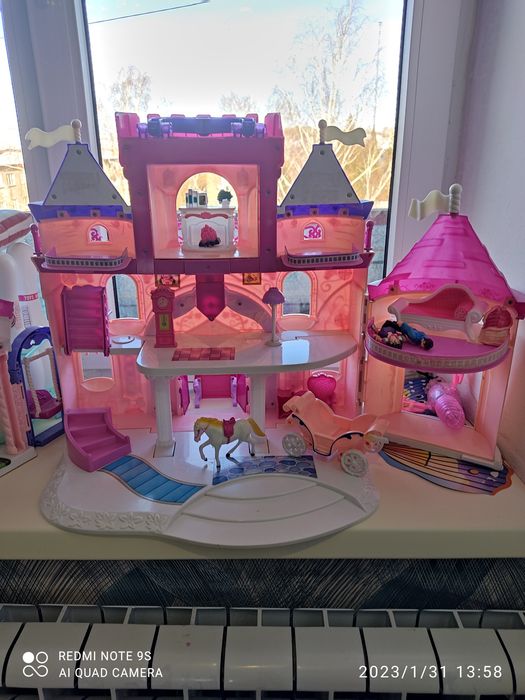 СРОЧНО! Игрушечный замок.