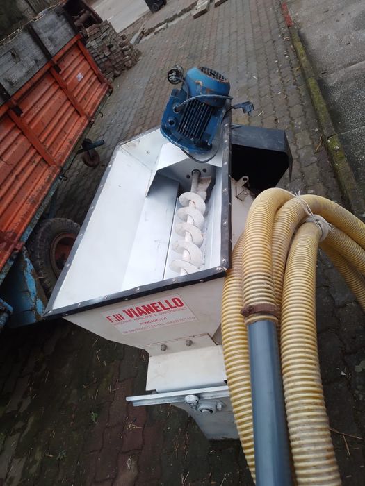 Desciorchinator / zdrobitor struguri
