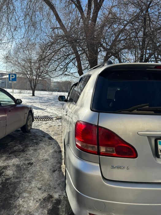 Toyota Ipsum 2002 года