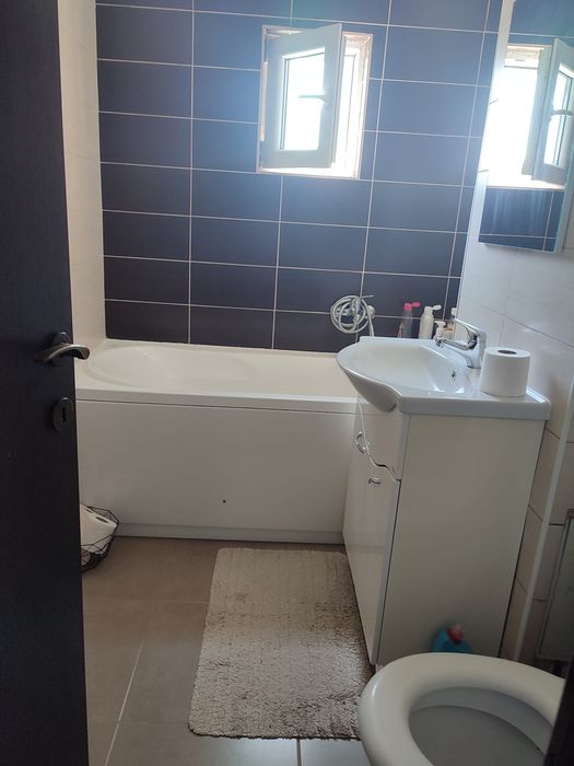 Vând apartament in Curtea de Arges decomandat,56mp², zona Confectii