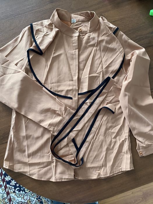 Блузка коричневая