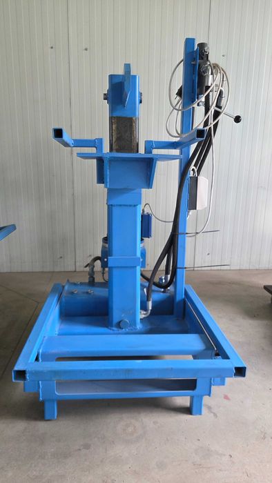 Despicator de lemne profesional - Diferite modele si forte- remorca