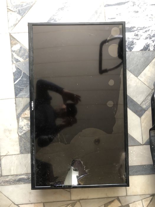 Продам телевизор LG на запчасти