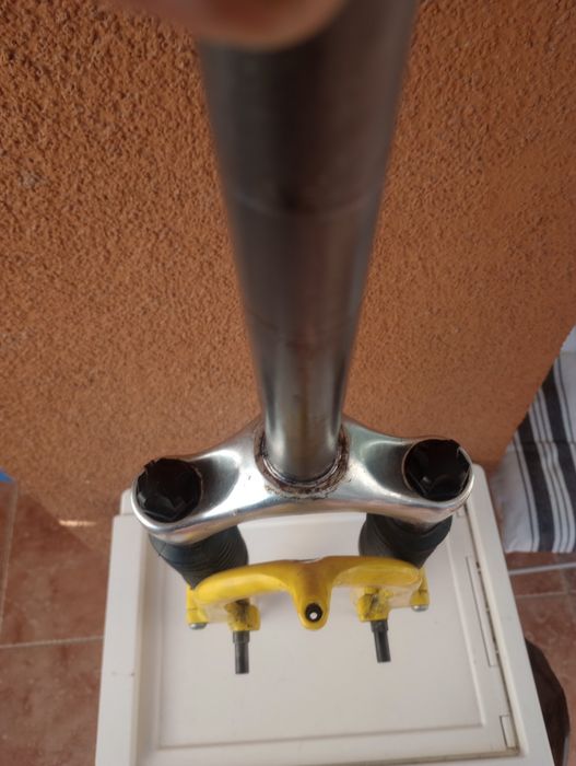 Rockshox Quadra 21 r 26" 25.4мм/1" стрежен