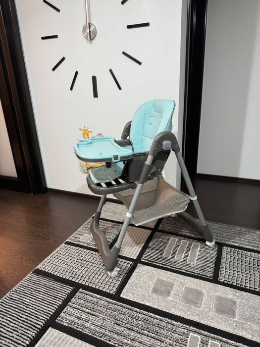 Scaun de masă bebe