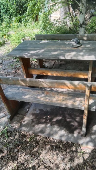 Продам деревянный стол с лавками