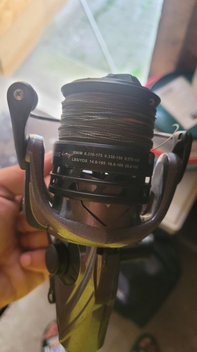 Vând lanseta feeder