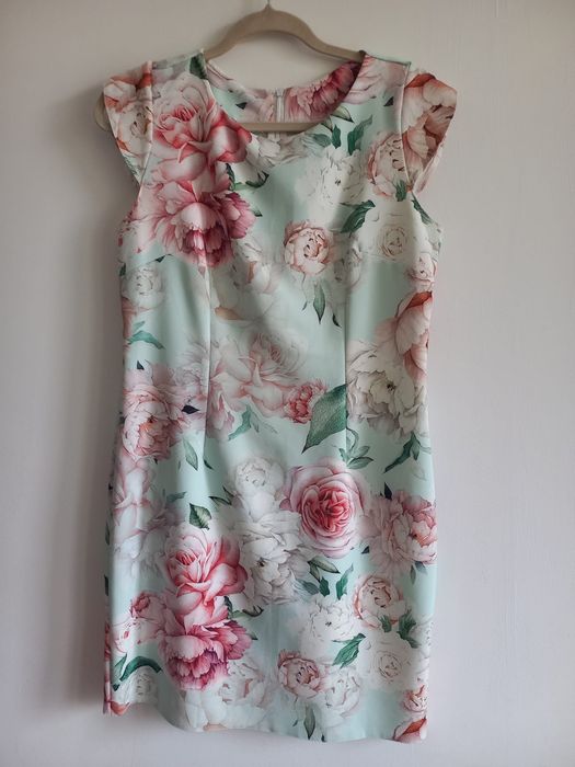 Rochie midi marimea M-L sau 42-44 noua fara eticheta