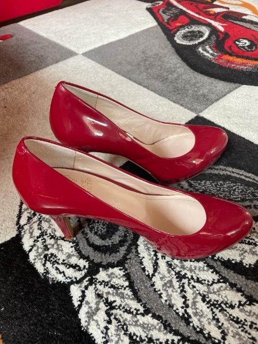 Pantofi cu toc Vince Camuto, confortabili, cu platforma, 38.5