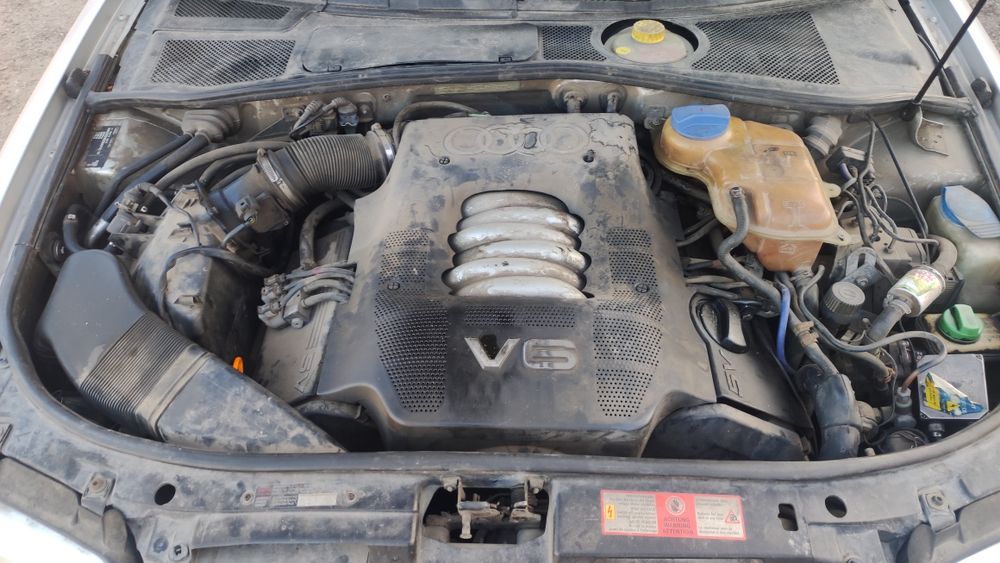 Audi A4 2.8 quattro на части