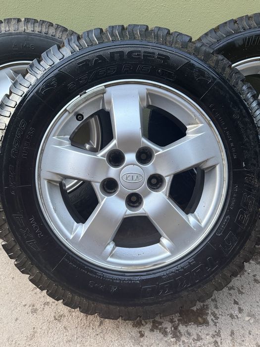 Jante aliaj originale Kia+anvelope iarna 215/65 R16