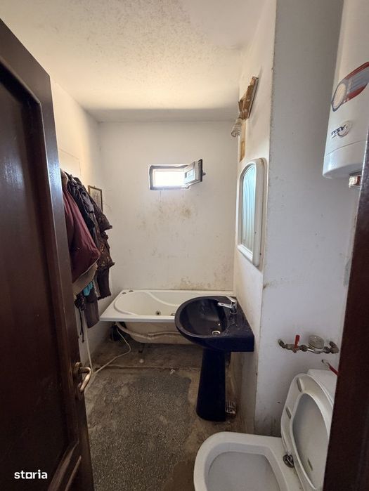 Oportunitate - Apartament 3 camere de renovat - zona Frigocom