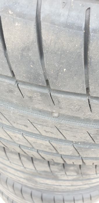 Летни Гуми 265/40 ZR21