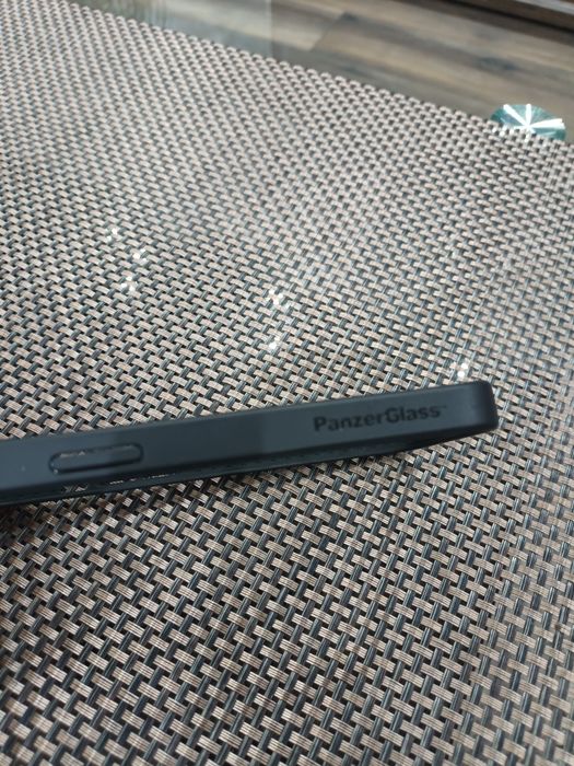 Кейс за iphone 14 panzer glass