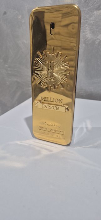 Pacci Rabane 1 milion