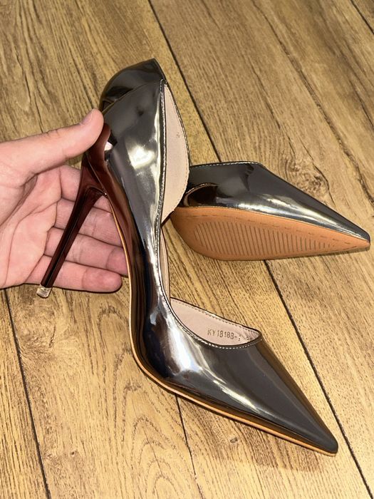 Новые туфли 38 размера