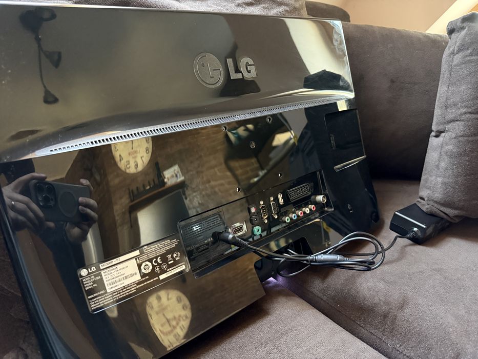 Телевизор LG 23” Full HD – модел M2350D-PZ