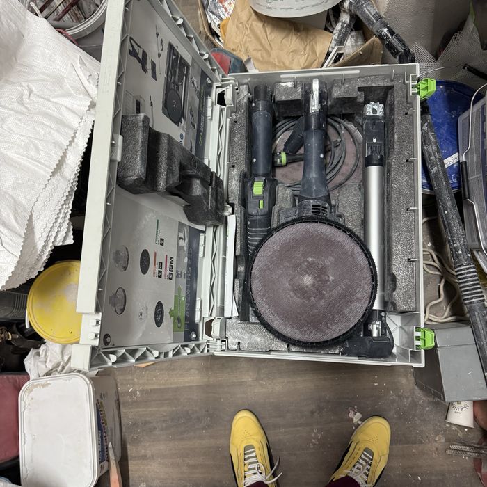 Жираф и прахосмукачка Festool 2 225 LHS / CTL 36