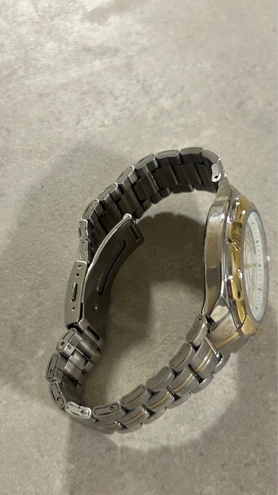 Ceas Q&Q Quartz bicolor, 5 BAR, stare bună