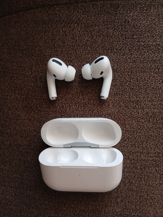 Airpods pro продам и airpods