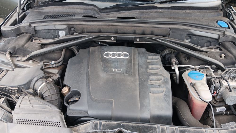 Audi Q5 2.0 TDI,6 ск. , ръчка, 170 к.с. , 3 броя на части