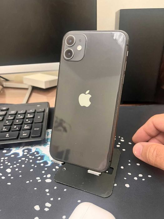 Телефон IPhone 11 64 GB