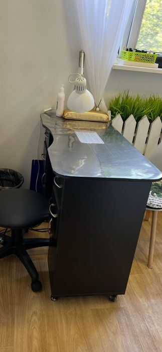 Стол маникюрный черный