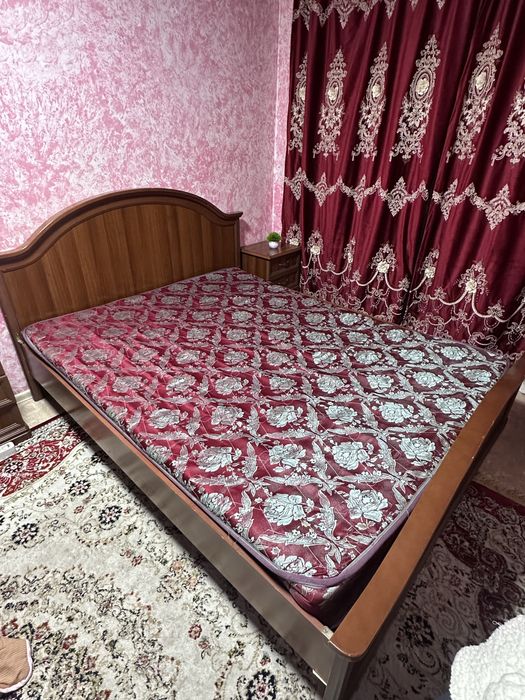 Продам спальный гарнитур