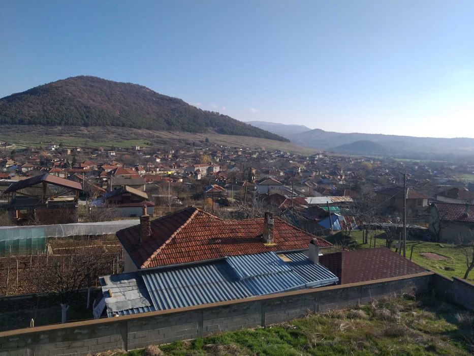 Продава се Къща в с. Песнопой, Област Пловдив - 210 кв.м за 420 €/кв.м - Снимка #1