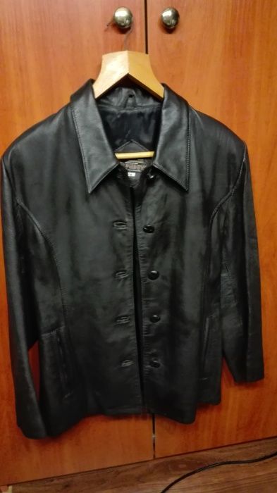 Продавам дамско яке от естествена кожа