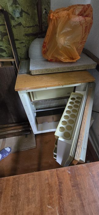 Морозильник, холодильник